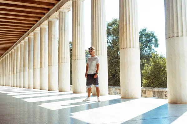 古代ギリシャの博物館の男 — ストック写真