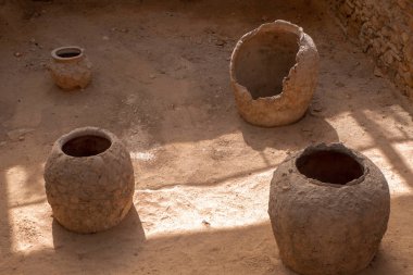 eser ve Yunanistan kalıntıları