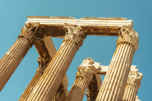 Крупный план древних греческих руин — стоковое фото
