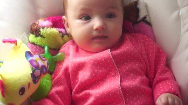 tatlı güzel küçük bebek kız