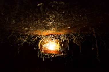 Dahil lamba etrafında Frost, lamba soğuk açık