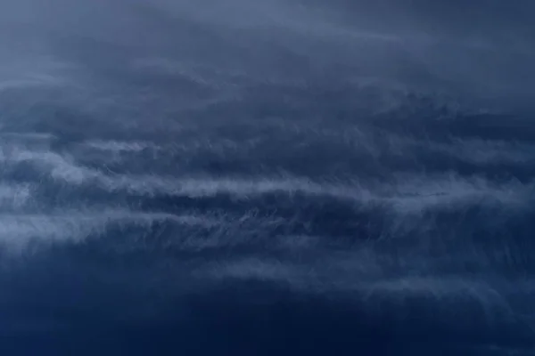 Arka plan, bulutlar ile karanlık güzel gökyüzü soyut fotoğraf