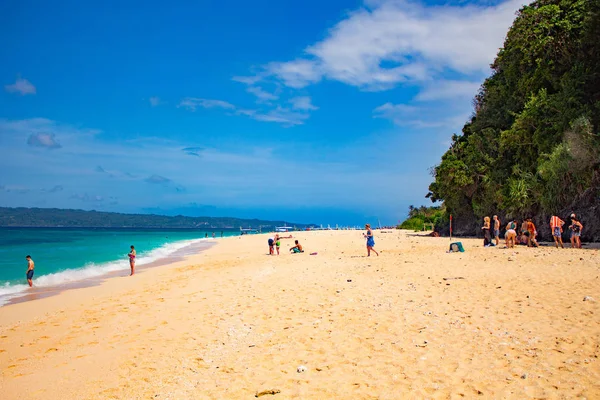 Boracay Philippines Jan 2018 Tourists Sunbathe Walk Beach — Stock Photo, Image