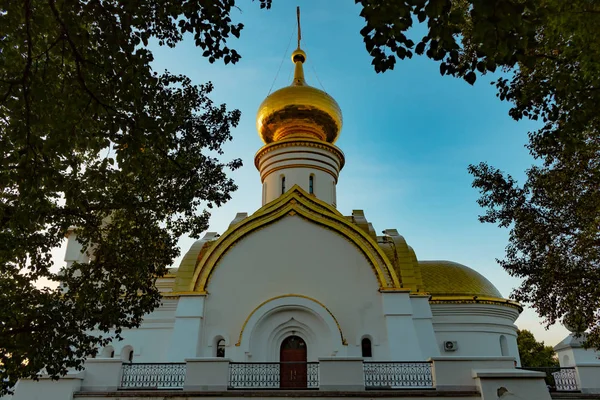 Khabarovsk, Federacja Rosyjska - 27 Sierpień 2018: Kościół St. Serafin z Sarowa — Zdjęcie stockowe