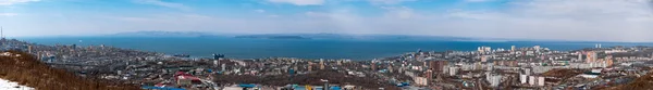 Vladivostok, Oroszország-24 március, 2019: kilátás a dombról hűtőszekrény — Stock Fotó