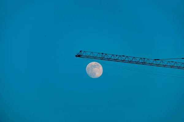 Full moon isolated on a black sky — Stock Photo, Image