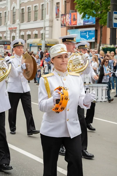Khabarovsk, Rusia - 02 de junio de 2019: Festival internacional de bandas militares The Amur waves  . —  Fotos de Stock