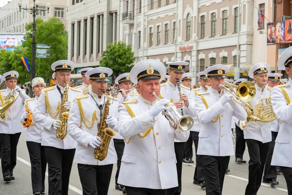 Khabarovsk, Rússia - 02 de junho de 2019: Festival Internacional de Bandas Militares As Ondas de Amur  . — Fotografia de Stock