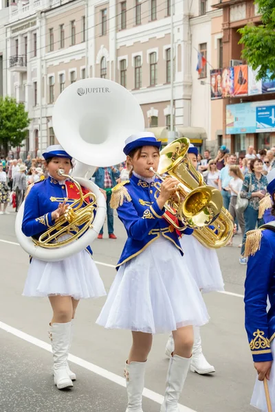 Chabarowsk, Rosja-cze 02, 2019: Międzynarodowy Festiwal zespołów wojskowych fale Amur . — Zdjęcie stockowe