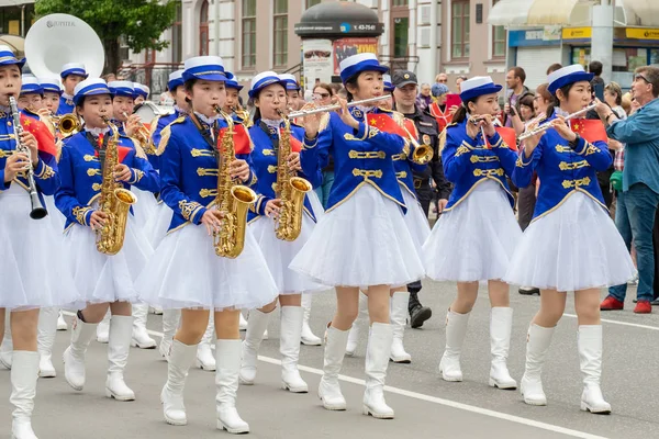 Khabarovsk, Rússia - 02 de junho de 2019: Festival Internacional de Bandas Militares As Ondas de Amur  . — Fotografia de Stock