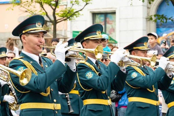 Khabarovsk, Russia - 02 giugno 2019: Festival internazionale delle bande militari Le onde di Amur  . — Foto Stock