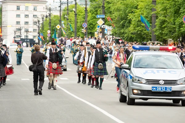 Khabarovsk, Rússia - 02 de junho de 2019: Festival Internacional de Bandas Militares As Ondas de Amur  . — Fotografia de Stock