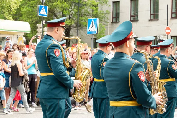 Habarovszk, Oroszország-június 02, 2019: a nemzetközi katonai zenekarok fesztiválja az Amur hullámok . — Stock Fotó