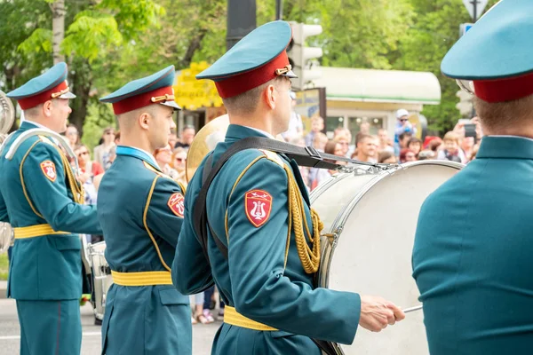 Habarovszk, Oroszország-június 02, 2019: a nemzetközi katonai zenekarok fesztiválja az Amur hullámok . — Stock Fotó