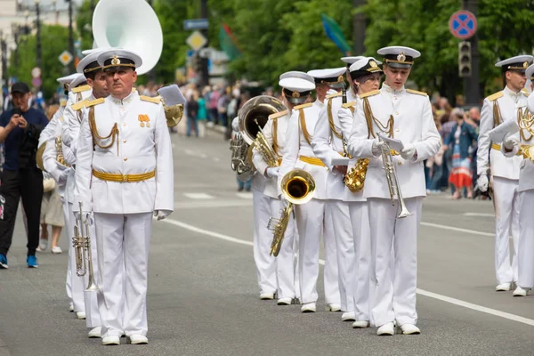 Habarovszk, Oroszország-június 02, 2019: a nemzetközi katonai zenekarok fesztiválja az Amur hullámok . — Stock Fotó