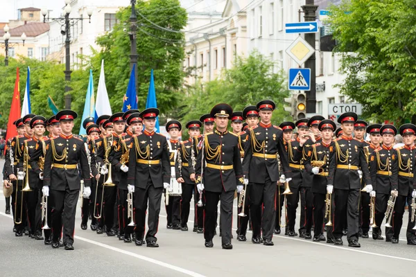 Khabarovsk, Rússia - 02 de junho de 2019: Festival Internacional de Bandas Militares As Ondas de Amur  . — Fotografia de Stock