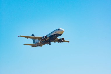Khabarovsk, Rusya-Eylül 29, 2018: Airbus A319-100 Başkan Yardımcısı-buo Aurora havayolu yakın çekim kapalı alır