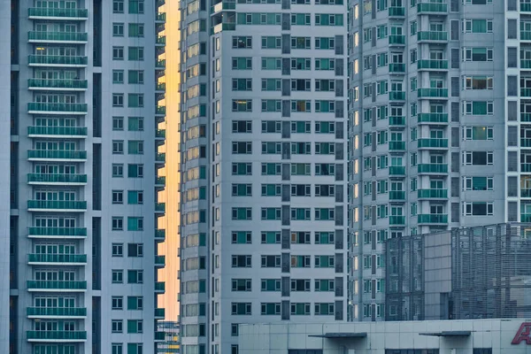 Manilla Filipijnen Feb 2020 Avond Uitzicht Stad Makati Wolkenkrabbers Tegen — Stockfoto