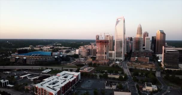 Flying Élévation Centre Ville Skyline Charlotte Caroline Nord — Video