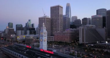 Alacakaranlıkta Ferry Terminal Saat Kulesi Waterfront San Francisco Embarcadero