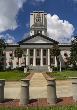 Tallahassee Florida şehir merkezinde inşa Capitol bir yenileme geçer ama yine de iyi görünüyor.