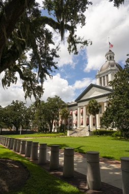 Tallahassee Florida şehir merkezinde inşa Capitol bir yenileme geçer ama yine de iyi görünüyor.