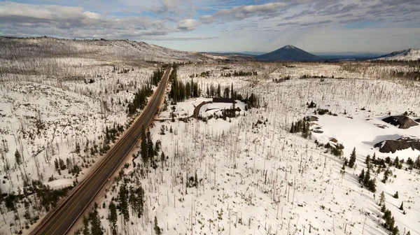 Winter Snow Covers Ground Oregon Highway Headed Black Butte Mountain — Stock Photo, Image