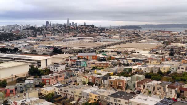 黄昏落在加州旧金山市中心天际线上 — 图库视频影像