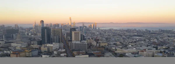 Gouden Licht Raakt Gebouwen Stedelijke Stad Skyline Van San Francisco — Stockfoto