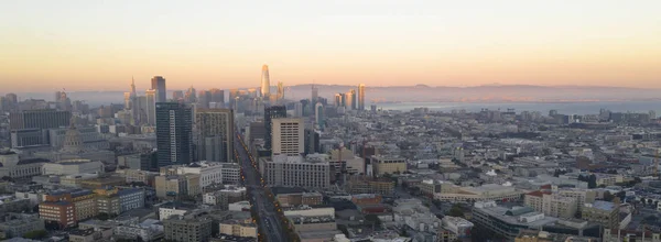 Gouden Licht Raakt Gebouwen Stedelijke Stad Skyline Van San Francisco — Stockfoto