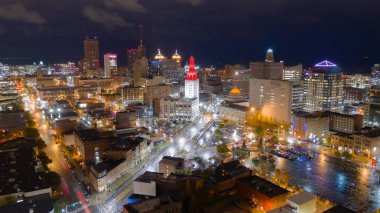 Binaların kentsel çekirdek Buffalo New York doğmadan aydınlatılmış