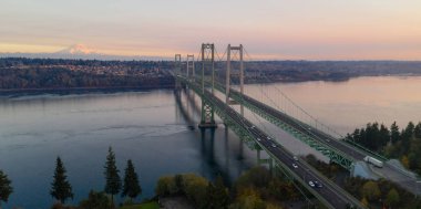 Rating köprünün üzerinden Puget Sound Tacoma ve Gig Harbor arasında Washington eyaletinde yoldur