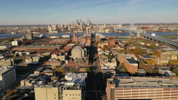 Flygfoto Camden New Jersey Centrala City Skyline Tullbron Entré — Stockvideo