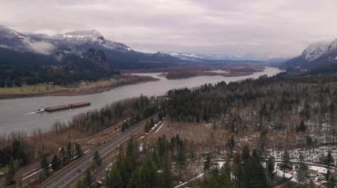 Mavna Bonneville Lock doğru Columbia Nehri Kadar Itme
