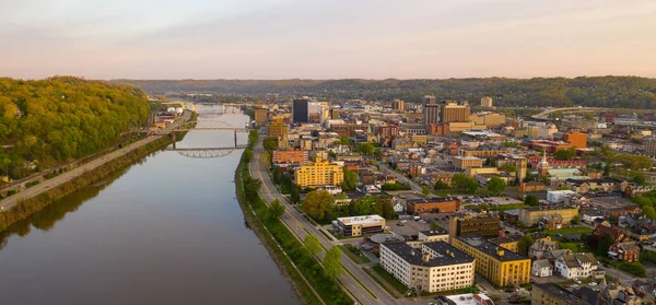 Vista panorámica larga Charleston West Virginia Capitol City — Foto de Stock