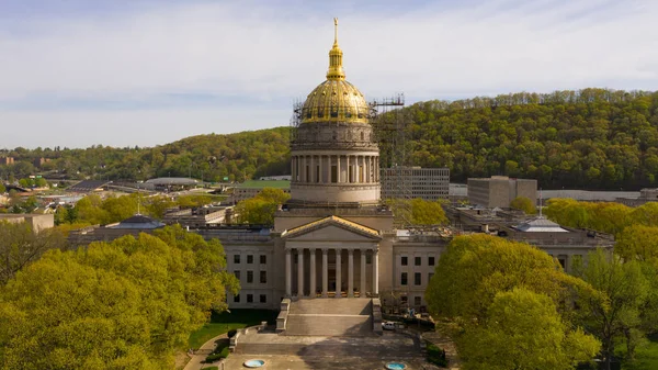 Scaffolding Surrounds the Capital Dome in Charleston West Virginia — Stock Photo, Image