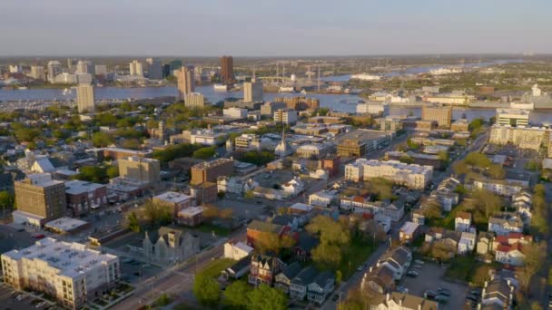 Perspectiva Aérea Volando Centro Urbano Portsmouth Virginia — Vídeos de Stock