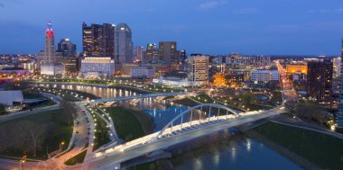 Columbus Ohio Downtown Kentsel Çekirdek Üzerinde Night Falls