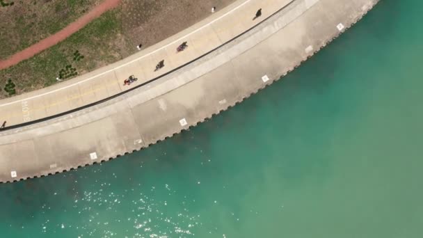 Letecký Pohled Lidé Chodník Jezero Michigan Chicago — Stock video