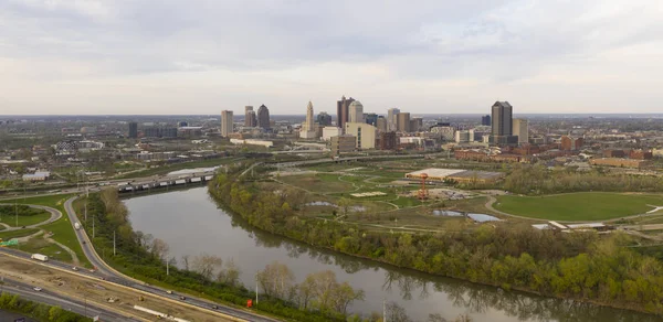 Sunset llega al centro urbano de Columbus Ohio — Foto de Stock