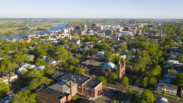 Verde deixa de fora Springtime vista aérea centro da cidade Wilmington NC — Fotografia de Stock