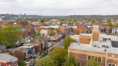 Newport Kentucky 'de Overcast Skies erken sabah Clocktower