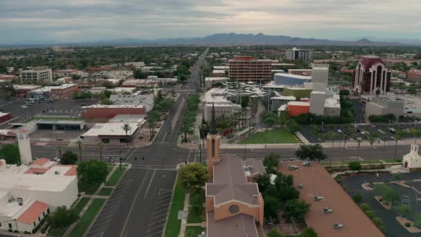 日落时分 亚利桑那梅萨市中心的建筑物和街道 — 图库视频影像