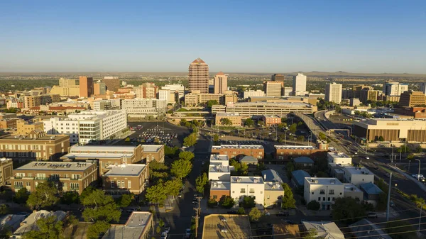 Salida del sol sobre el centro de la ciudad de Albuquerque Nuevo México —  Fotos de Stock