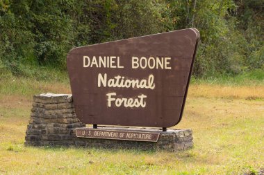 Sign Says Daniel Boone National Forest Department of Agriculture clipart