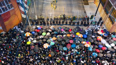 Protestocular, Seattle WA ABD 'de George Floyd ve polis şiddetinin ölümüne dikkat çekiyor.