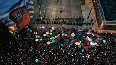 Protestocular, Seattle WA ABD 'de George Floyd ve polis şiddetinin ölümüne dikkat çekiyor.