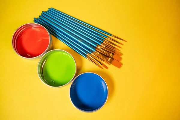 Primary Colors Acrylic Paint Metal Tins Still Life Art Supply — Stock Photo, Image