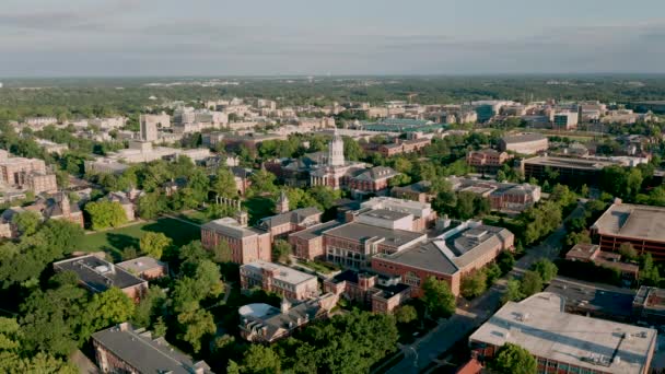 Kampus Uczelni Znajduje Się Wewnątrz Columbia Widoku Lotu Ptaka — Wideo stockowe