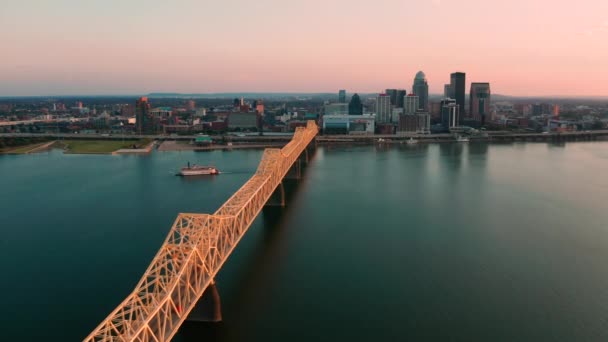Aerial Perspective Downtown Louisville Kentucky Ohio River Uhd — Stok Video
